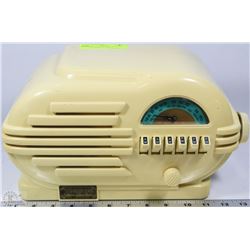 VINTAGE THOMAS COLLECTORS EDITION RADIO & TAPE