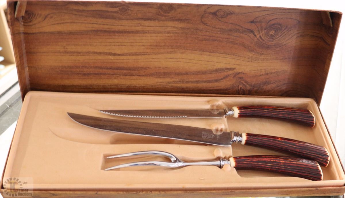 1970 VINTAGE BONE HANDLED CARVING SET