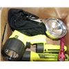 Image 1 : BOX W/LED FLASHLIGHTS & 12 VT SPOTLIGHT