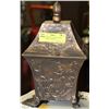 Image 1 : COPPERCRAFT DECORATIVE BIN FILLED WITH FASHION