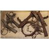 Image 1 : FLAT OF VINTAGE TRAPS