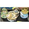 Image 1 : LOT OF 4 MUSICAL SNO-GLOBES