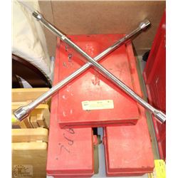 EMERGENCY ROADSIDE BUNDLE INCLUDING TWO FLARE