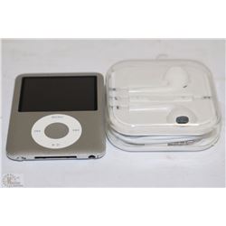 8GB iPOD W/ EARPHONES