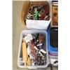 Image 1 : BOX OF MISC KITCHEN UTENCILS