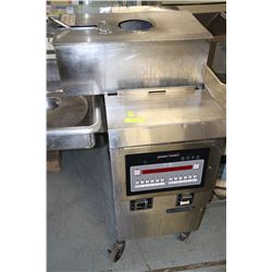 HENNY PENNY DEEP FRYER WITH FILTER