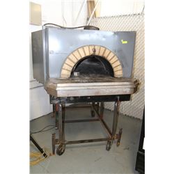 GAS & WOOD BURNING PIZZA OVEN