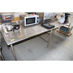 10FT X 3FT STAINLESS STEEL TABLE WITH BACKSPLASH