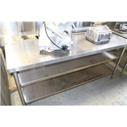 REFRIDGERATED PIZZA PREP TABLE WITH PIZZA BOX