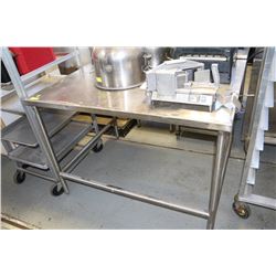 STAINLESS STEEL TABLE