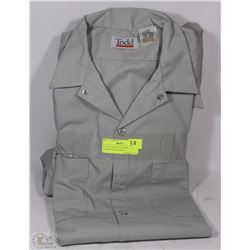 LOT OF 3 BRAND NEW MENS LONG SLEEVED WORK SHIRTS