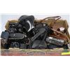 Image 1 : FLAT FULL OF VINTAGE HIGH END CAMERAS