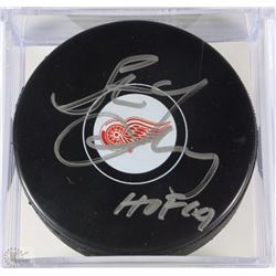 STEVE YZERMAN SIGNED PUCK WITH COA