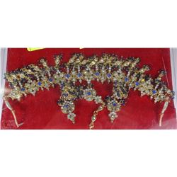 BOX JEWELLERY SET WITH RHINESTONES & BLUE STONES