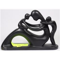 MOTHER AND CHILDREN  FIGURINE