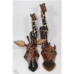 4 WOODEN GIRAFFE ORNAMENTS