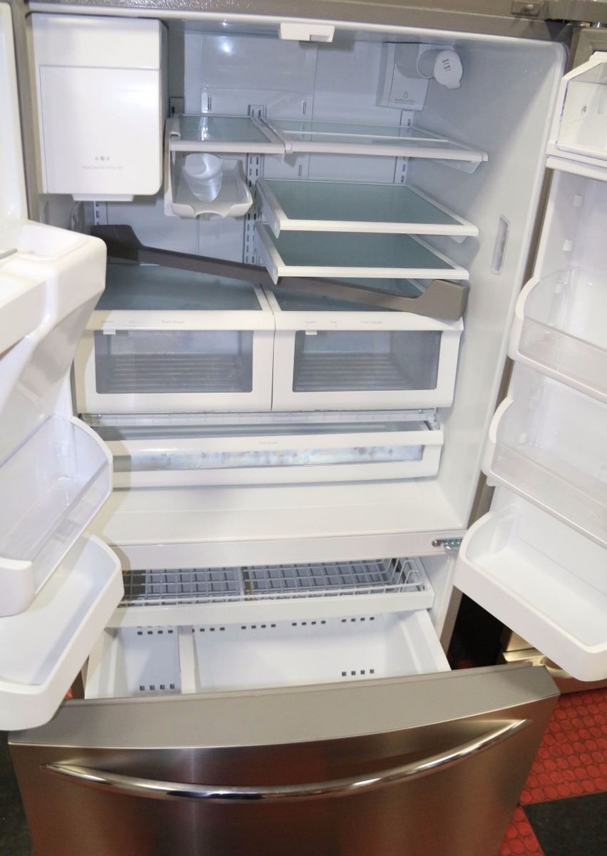 FRIGIDAIRE GALLERY STAINLESS STEEL BOTTOM FREEZER