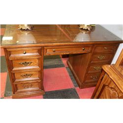 OAK OFFICE DESK WITH GLASSTOP