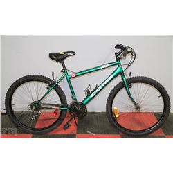 18 SPEED CCM MOUNTAIN BIKE 26 TIRES