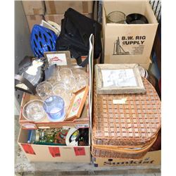 PALLET OF UNCLAIMED STORAGE CONTAINING