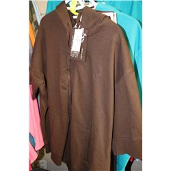 BUNDLE OF 2 NEW LADIES HOODIES ,1 CAPRI PANTS