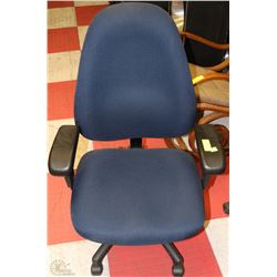 HYDRAULIC LIFT OFFICE CHAIR ON CHOICE