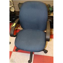 HYDRAULIC LIFT OFFICE CHAIR ON CHOICE
