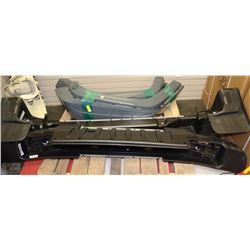 PALLET WITH JEEP FRONT & BACK BUMPERS,FRONT & BACK