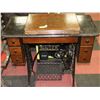 Image 1 : ESTATE SINGER TREADLE SEWING MACHINE