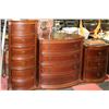 Image 1 : SET OF 3 DRESSERS