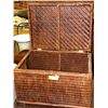 Image 1 : WICKER STORAGE CHEST