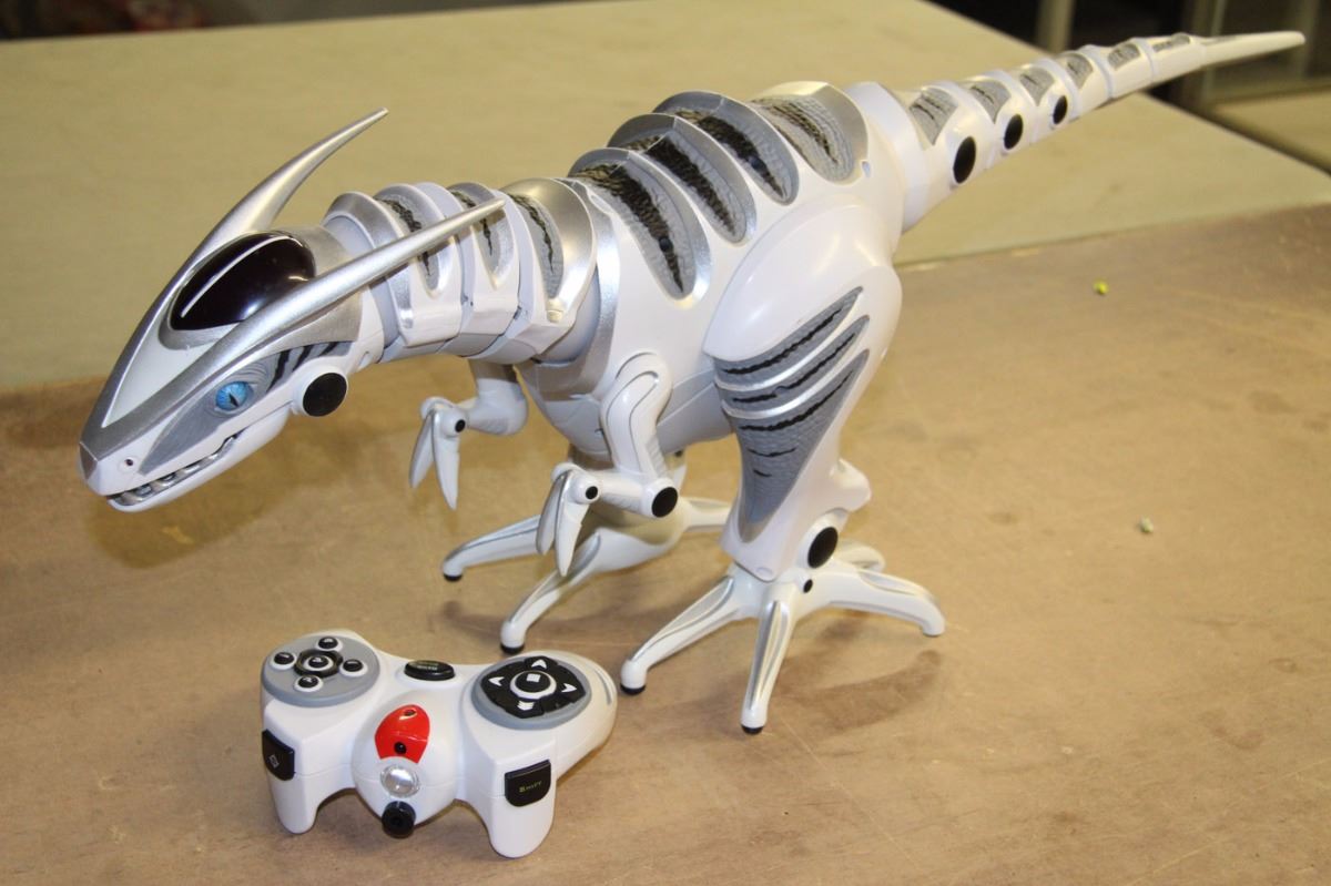 REMOTE CONTROL DINOSAUR