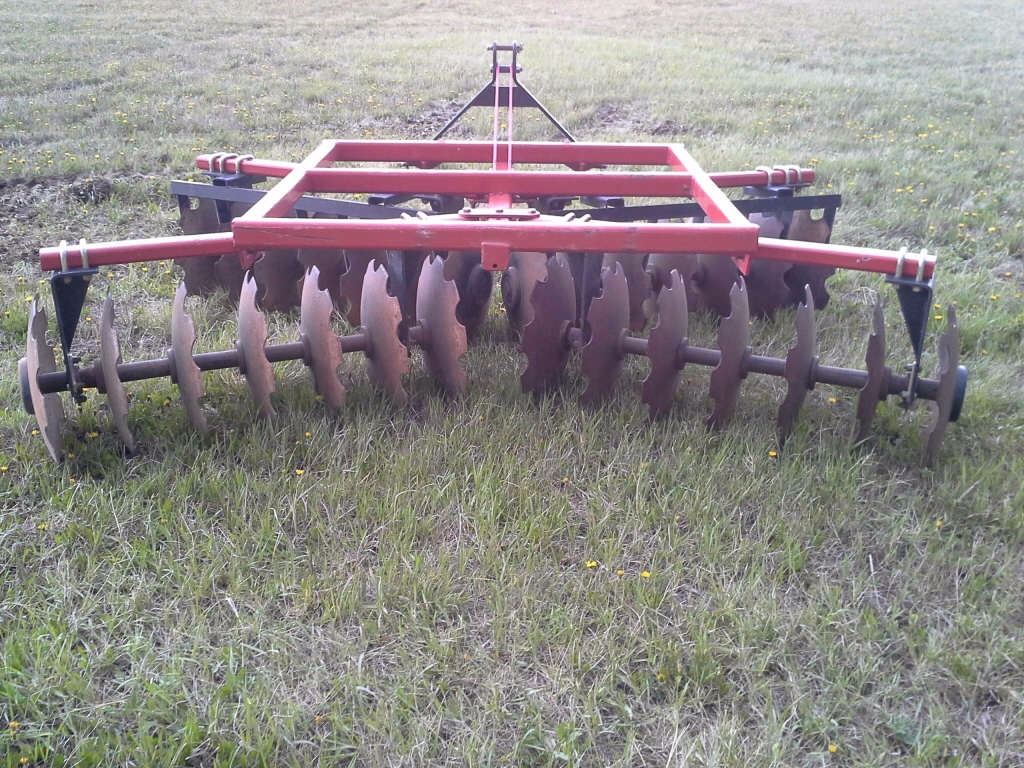 8ft Buhler Farm King 3 point hitch Tandem Disc