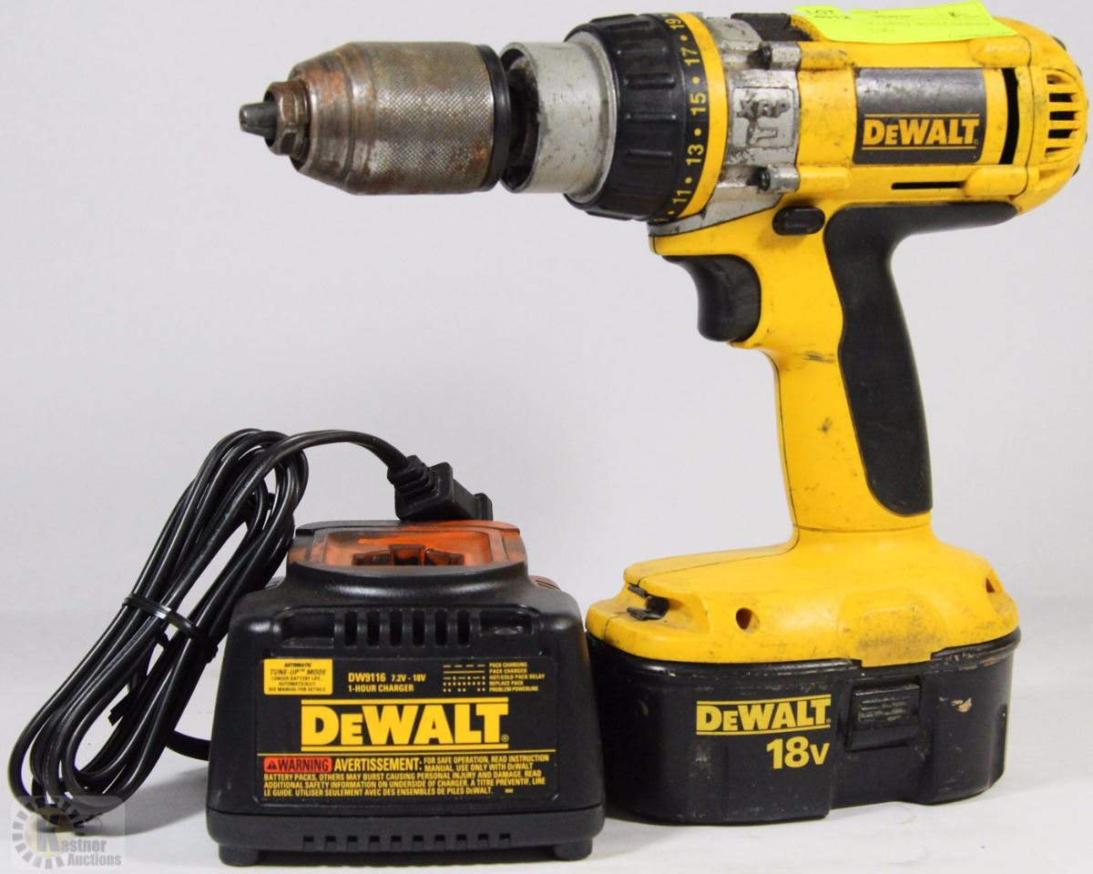 DEWALT 18V CORDLESS DRILL WITH CHARGER & BATTERY cargador de drill dewalt