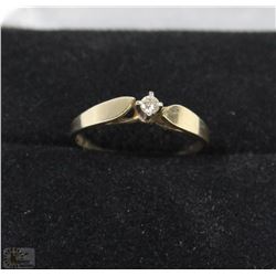 10K YELLOW GOLD DIAMOND RING SIZE 5.5