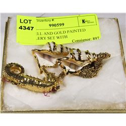 SEASHELL AND GOLD PAINTED  JEWELLERY SET WITH