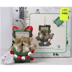 CHARMING TAILS "FRIENDS, EVERYONE'S FAVORITE GIFT"