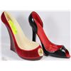 Image 1 : LOT OF 2 STILETTO & HIGH HEEL WINE BOTTLE HOLDERS