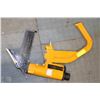 Image 1 : BOSTITCH MODEL MIII FLOOR STAPLER