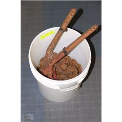 21FT CHAIN, 18FT CHAIN, & TWO BOOMERS