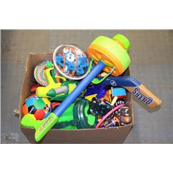 BOX OF BOYS TOYS INCLUDING OILERS HOCKEY STICK,