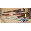 Image 1 : FLAT OF 2 PIPE WRENCHES & 1 CRESCENT WRENCH