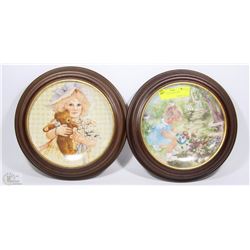 PAIR OF COLLECTOR PLATES