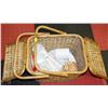 Image 1 : WEAVED PICNIC BASKET FILLED WITH PLATED,CUPS
