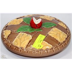 CERAMIC PIE PLATE WITH LID (HOLDS A 9" PIE)