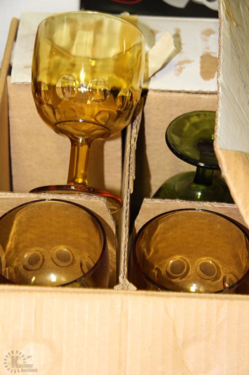 SET OF 12 COMPRESSION GLASS GOBLETS CLEAR, GREEN,