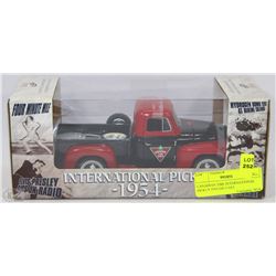 CANADIAN TIRE INTERNATIONAL PICKUP 1954 DIE CAST
