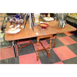 WOODEN DOUBLE DROP LEAF TABLE