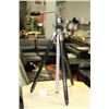 Image 1 : CAMERA TRI-POD