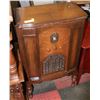 Image 1 : ZENITH FLOOR RADIO CIRCA 1940'S